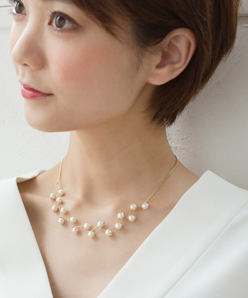colleca la（コレカラ）の「バランスパールネックレス（ネックレス・レディース・シルバー/ゴールド・ﾌﾘ-）」の3枚目の写真