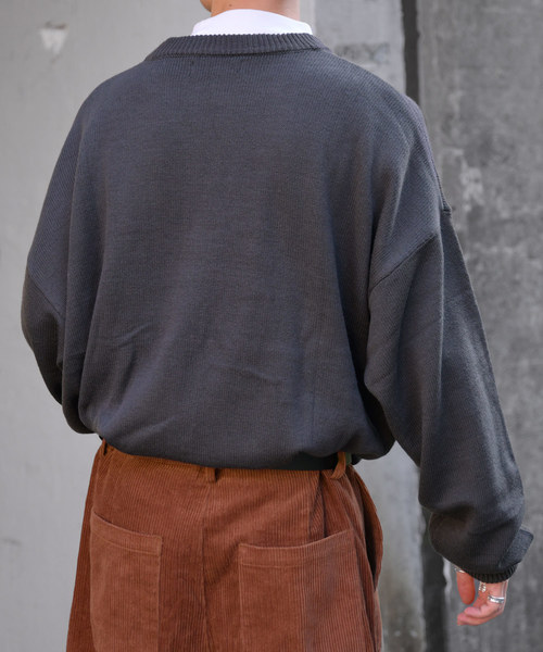 kutir（クティール）の「スケボー刺繍ニット（ニット/セーター・メンズ・チャコールグレー/ベージュ/キャメル・MEDIUM/LARGE）」の9枚目の写真