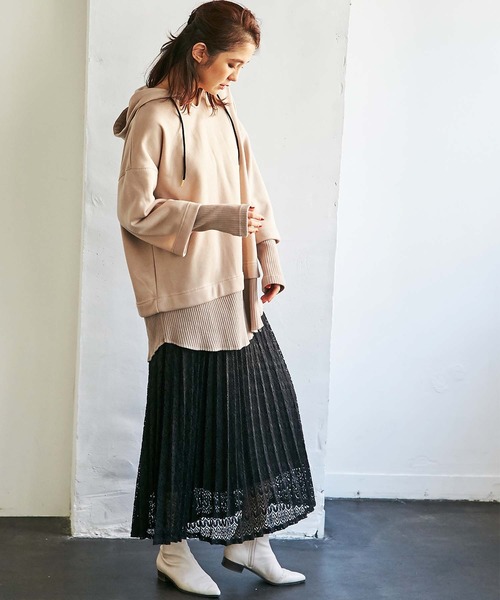 GeeRA(ジーラ)の「レイヤード風スウェットパーカー(パーカー・レディース・ブラック/ブルー/ベージュ・X-LARGE/MEDIUM/LARGE)」の12枚目の写真