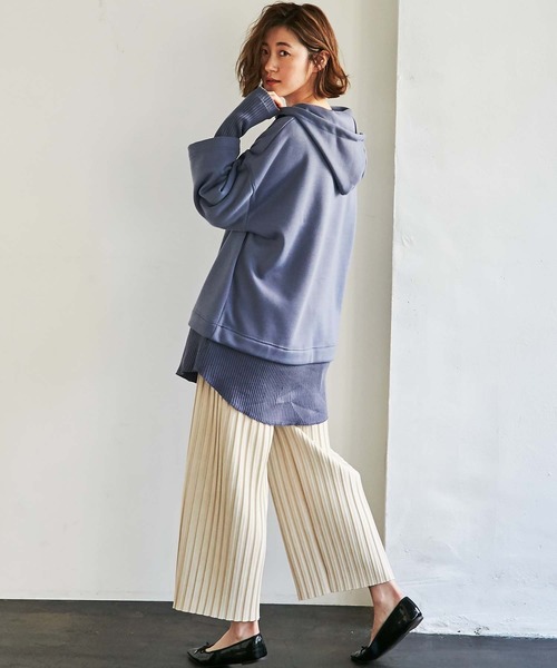 GeeRA(ジーラ)の「レイヤード風スウェットパーカー(パーカー・レディース・ブラック/ブルー/ベージュ・X-LARGE/MEDIUM/LARGE)」の4枚目の写真