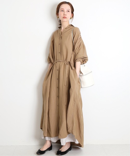 IENA（イエナ）の「【MIRKO BERTOLA】 別注OVERSIZED ワンピース◆（ワンピース・レディース・カーキ/ブラウン系その他/ナチュラル・FREE）」の2枚目の写真