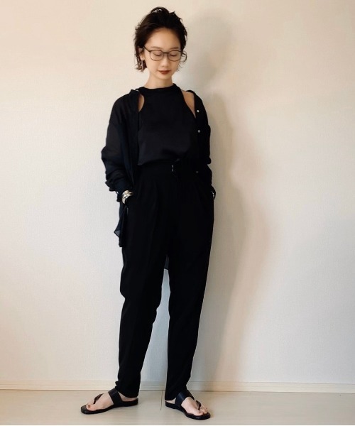 LHELBIE(レルビエ)の「【tomoka×LHELBIEコラボ】ハイウエストソフトテーパードパンツ WEB限定(その他パンツ・レディース・オフホワイト/イエロー/グリーン/ブラック・M)」の3枚目の写真