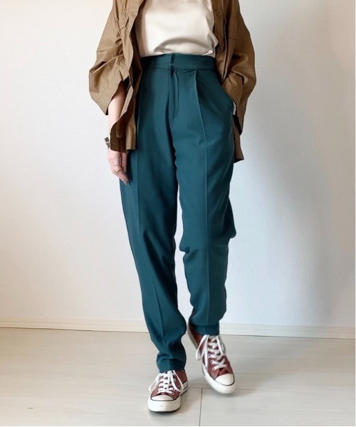 LHELBIE(レルビエ)の「【tomoka×LHELBIEコラボ】ハイウエストソフトテーパードパンツ WEB限定(その他パンツ・レディース・オフホワイト/イエロー/グリーン/ブラック・M)」の18枚目の写真