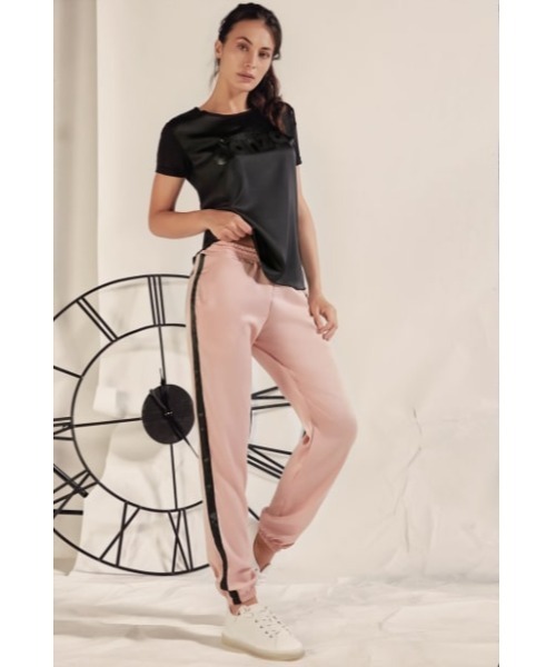 DIMENSIONE danza(ディメンシオーネ ダンツァ)の「ロゴプリントTシャツ(Tシャツ/カットソー・レディース・ブラック/ホワイト・SMALL/X-SMALL/MEDIUM)」の9枚目の写真