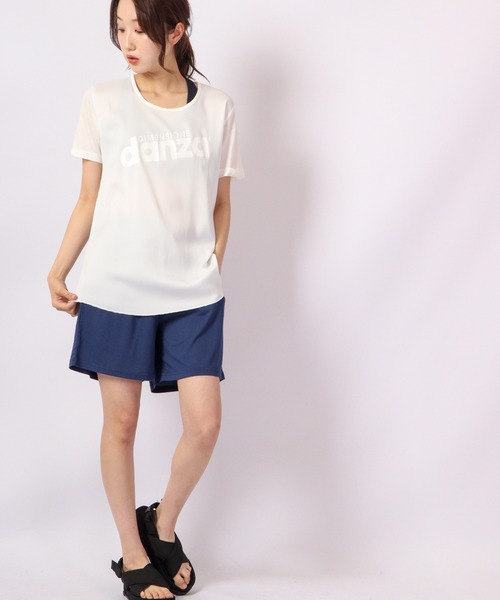 DIMENSIONE danza(ディメンシオーネ ダンツァ)の「ロゴプリントTシャツ(Tシャツ/カットソー・レディース・ブラック/ホワイト・SMALL/X-SMALL/MEDIUM)」の8枚目の写真