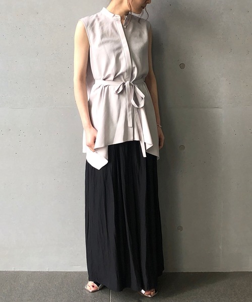 1er Arrondissement（プルミエアロンディスモン）の「フレアシャツ（シャツ/ブラウス・レディース・ブラック/グレイッシュベージュ・38/36）」の13枚目の写真