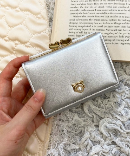 apres jour(アプレジュール)の「【apres jour×ARIAZ】パール付きミニウォレット(財布・レディース・ブラック/ライトブルー/シルバー/ライトピンク・FREE)」の4枚目の写真