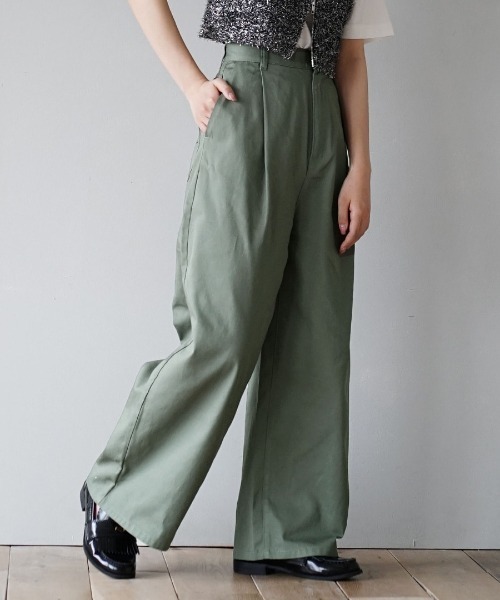 zootie（ズーティー）の「コットンツイル ハイウエストタックワイドパンツ（その他パンツ・レディース・ブラック/キャメル/オフホワイト/カーキ/グレイッシュベージュ/ホワイト/ベージュ/カーキオリーブ/ブラック系その他・M/L）」の8枚目の写真