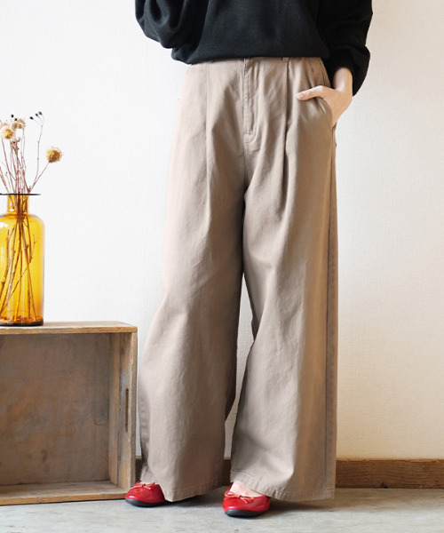 zootie（ズーティー）の「コットンツイル ハイウエストタックワイドパンツ（その他パンツ・レディース・ブラック/キャメル/オフホワイト/カーキ/グレイッシュベージュ/ホワイト/ベージュ/カーキオリーブ/ブラック系その他・M/L）」の6枚目の写真