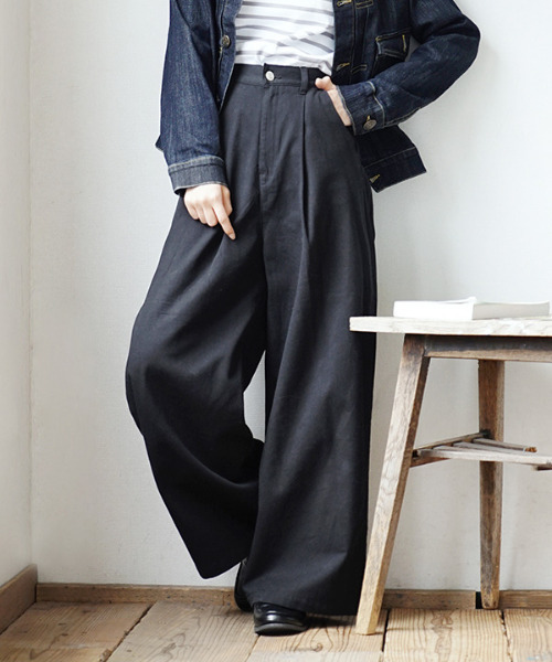 zootie（ズーティー）の「コットンツイル ハイウエストタックワイドパンツ（その他パンツ・レディース・ブラック/キャメル/オフホワイト/カーキ/グレイッシュベージュ/ホワイト/ベージュ/カーキオリーブ/ブラック系その他・M/L）」の3枚目の写真