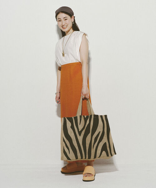 Ray BEAMS(レイビームス)の「GIULIA TADDEUCCI / プラットフォーム サンダル(サンダル・レディース・ブラック/ベージュ・38/39/36/37)」の8枚目の写真