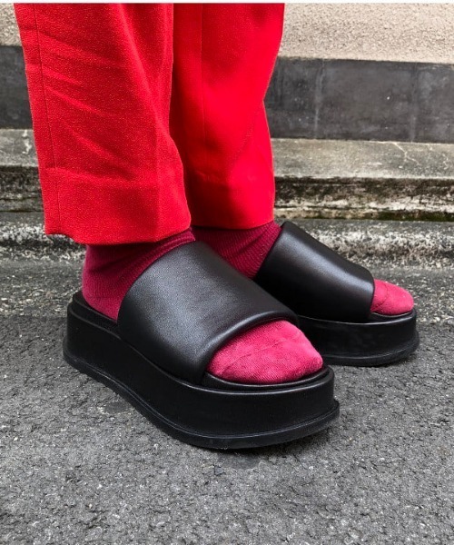 Ray BEAMS(レイビームス)の「GIULIA TADDEUCCI / プラットフォーム サンダル(サンダル・レディース・ブラック/ベージュ・38/39/36/37)」の19枚目の写真