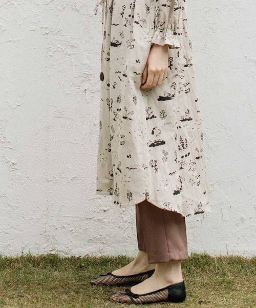 POU DOU DOU（プードゥドゥ）の「リボンメッシュフラットシューズ（パンプス・レディース・ブラック/ベージュ・4/3）」の18枚目の写真