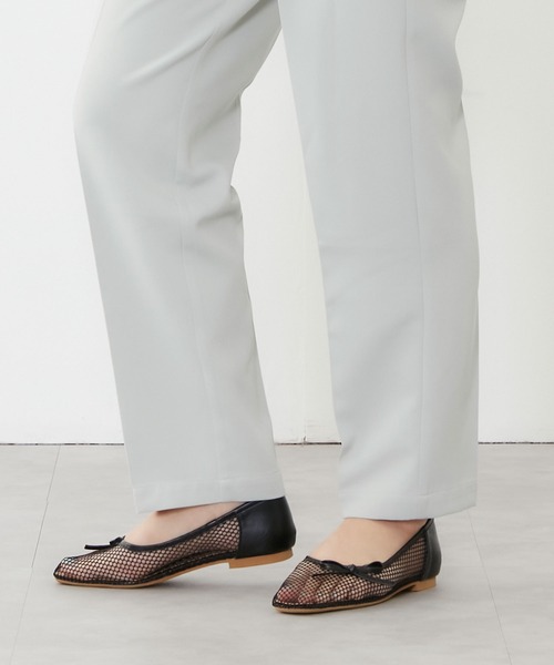 POU DOU DOU（プードゥドゥ）の「リボンメッシュフラットシューズ（パンプス・レディース・ブラック/ベージュ・4/3）」の20枚目の写真