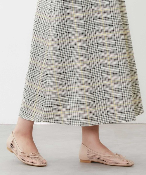 POU DOU DOU（プードゥドゥ）の「リボンメッシュフラットシューズ（パンプス・レディース・ブラック/ベージュ・4/3）」の21枚目の写真