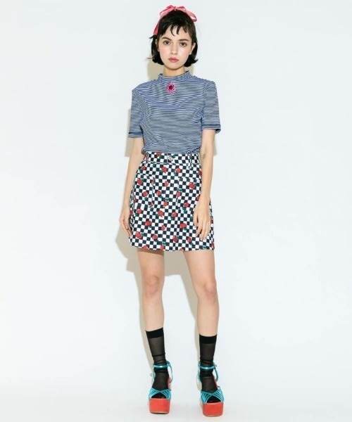 Candy Stripper（キャンディストリッパー）の「FUNNY BORDER RIB トップス（Tシャツ/カットソー・レディース・オフホワイト/ブラック/グレー・2）」の6枚目の写真