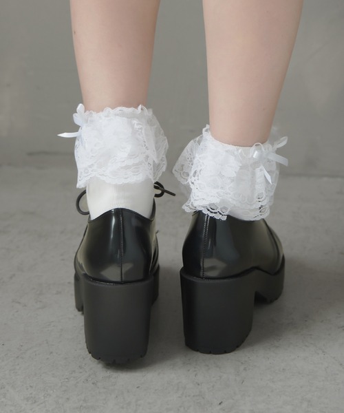 SPINNS（スピンズ）の「フリルリボンレースソックス（ソックス/靴下・レディース・ホワイト×ブラック/ホワイト×ホワイト/ブラック×ブラック・ONESIZE）」の11枚目の写真