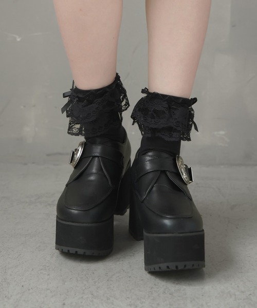 SPINNS（スピンズ）の「フリルリボンレースソックス（ソックス/靴下・レディース・ホワイト×ブラック/ホワイト×ホワイト/ブラック×ブラック・ONESIZE）」の16枚目の写真