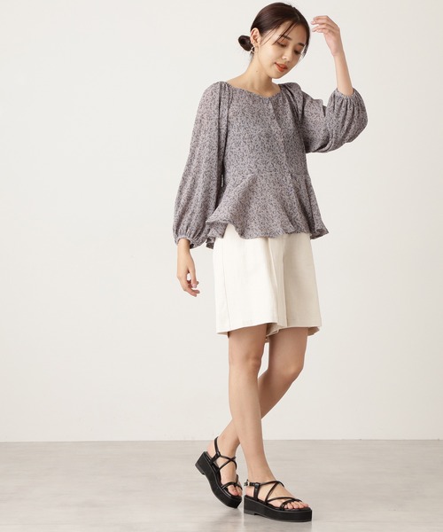 N.（N. Natural Beauty Basic）（エヌエヌナチュラルビューティーベーシック）の「◆コバナプリントプリーツブラウス（シャツ/ブラウス・レディース・ホワイト系その他/ブラック系その他/ブルー系その他・MEDIUM）」の8枚目の写真