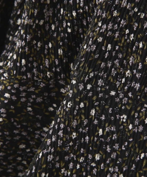 N.（N. Natural Beauty Basic）（エヌエヌナチュラルビューティーベーシック）の「◆コバナプリントプリーツブラウス（シャツ/ブラウス・レディース・ホワイト系その他/ブラック系その他/ブルー系その他・MEDIUM）」の17枚目の写真