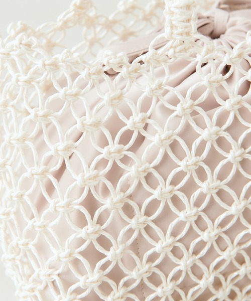 one after another NICE CLAUP（ワンアフターアナザーナイスクラップ）の「巾着セットきらきら編みバッグ（ハンドバッグ・レディース・アイボリー/ラベンダー・FREE）」の19枚目の写真