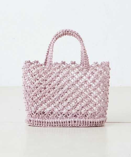 one after another NICE CLAUP（ワンアフターアナザーナイスクラップ）の「巾着セットきらきら編みバッグ（ハンドバッグ・レディース・アイボリー/ラベンダー・FREE）」の7枚目の写真