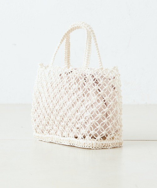 one after another NICE CLAUP（ワンアフターアナザーナイスクラップ）の「巾着セットきらきら編みバッグ（ハンドバッグ・レディース・アイボリー/ラベンダー・FREE）」の16枚目の写真