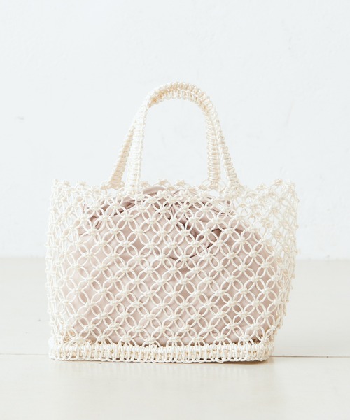 one after another NICE CLAUP（ワンアフターアナザーナイスクラップ）の「巾着セットきらきら編みバッグ（ハンドバッグ・レディース・アイボリー/ラベンダー・FREE）」の15枚目の写真