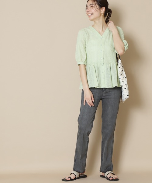 N.(N. Natural Beauty Basic)(エヌエヌナチュラルビューティーベーシック)の「バックスリットストレートデニム(その他パンツ・レディース・グレー/ブルー・SMALL/MEDIUM)」の2枚目の写真