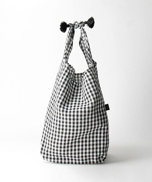 Fatima morocco(ファティマモロッコ)の「<Fatima Morocco>ギンガムチェック キンチャク タッセルバッグ(エコバッグ/サブバッグ・レディース・ブラック/ネイビー・FREE)」の4枚目の写真