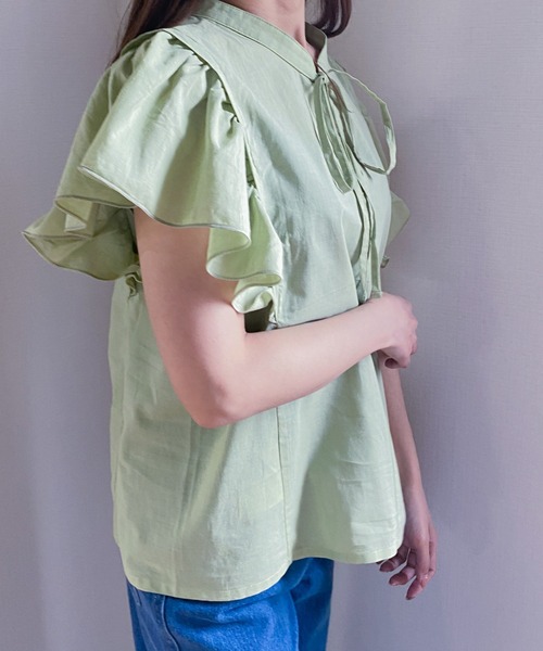 ABITOKYO（アビトーキョー）の「２WAY綿ガーゼショルダーフリルブラウス（シャツ/ブラウス・レディース・ブラック/オフホワイト/ライトグリーン・FREE）」の11枚目の写真