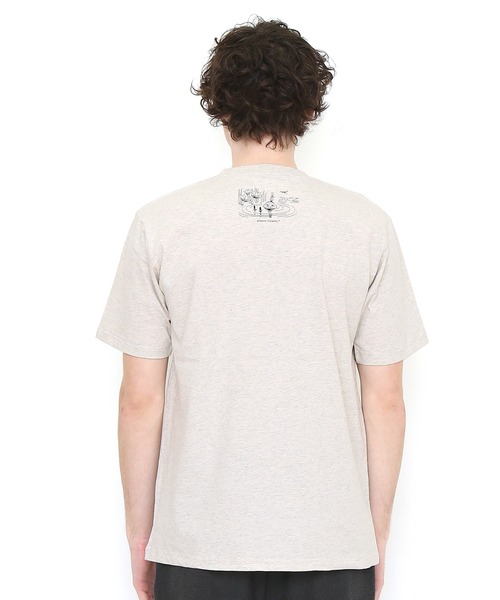 Design Tshirts Store graniph(デザイン ティーシャツ ストア グラニフ)の「バックショット (ムーミン) |コラボTシャツ(ヘザーナチュラル)(Tシャツ/カットソー・メンズ・ベージュ系その他・LARGE/SMALL/X-SMALL/MEDIUM/X-LARGE)」の3枚目の写真