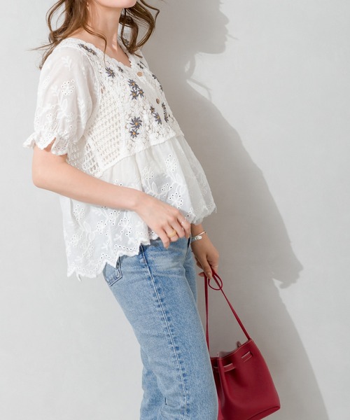 SpRay（スプレイ）の「刺繍スカラップブラウス（シャツ/ブラウス・レディース・ベージュ/オフホワイト・FREE）」の8枚目の写真