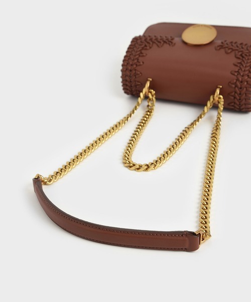 CHARLES & KEITH(チャールズ & キース)の「ウーブンダブルチェーン ハンドルバッグ / Woven Double Chain Handle Bag(ショルダーバッグ・レディース・セージグリーン/ホワイト系その他/チョコ・S)」の14枚目の写真