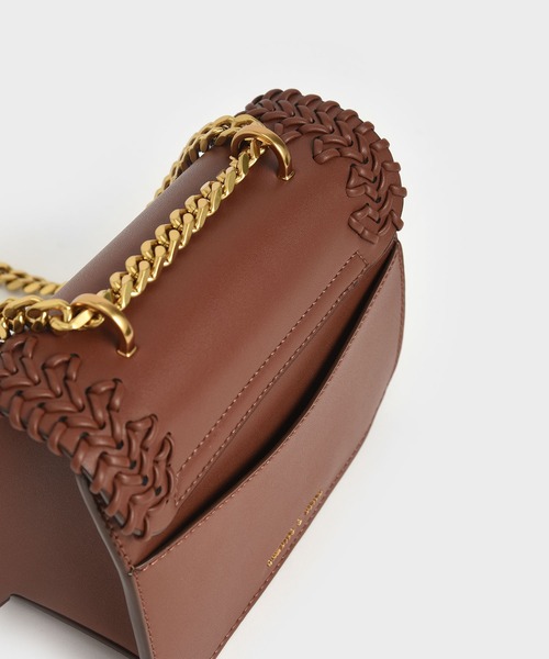 CHARLES & KEITH(チャールズ & キース)の「ウーブンダブルチェーン ハンドルバッグ / Woven Double Chain Handle Bag(ショルダーバッグ・レディース・セージグリーン/ホワイト系その他/チョコ・S)」の16枚目の写真