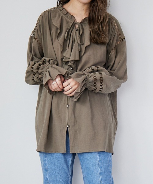 Heather(ヘザー)の「ハシゴレースブラウス 958011(シャツ/ブラウス・レディース・ホワイト/ブラック/カーキ・FREE)」の3枚目の写真