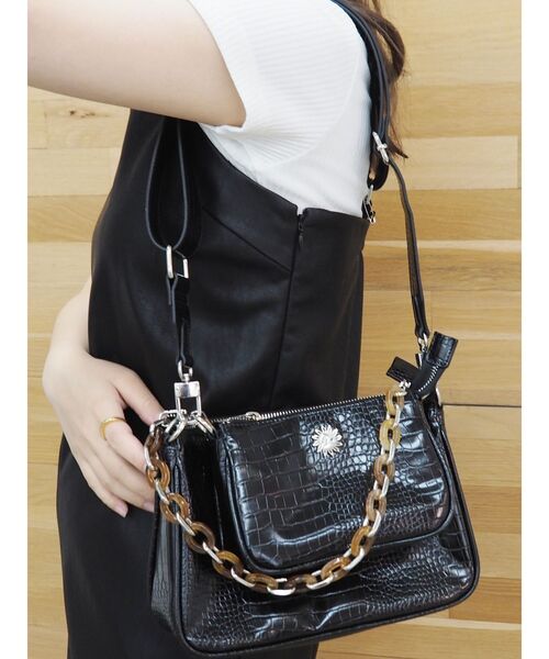 EVRIS（エヴリス）の「ツインズショルダーバッグ（ショルダーバッグ・レディース・アイボリー/ブラック/カーキ/ブラウン・FREE）」の3枚目の写真