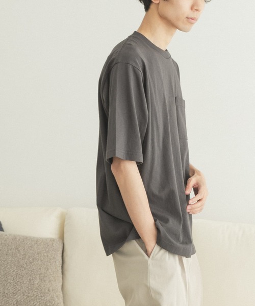 FORK&SPOON（フォークアンドスプーン）の「FORK&SPOON　オーガニックコットン刺繍ロゴTシャツ（Tシャツ/カットソー・メンズ・オフホワイト/チャコールグレー・4/5）」の4枚目の写真