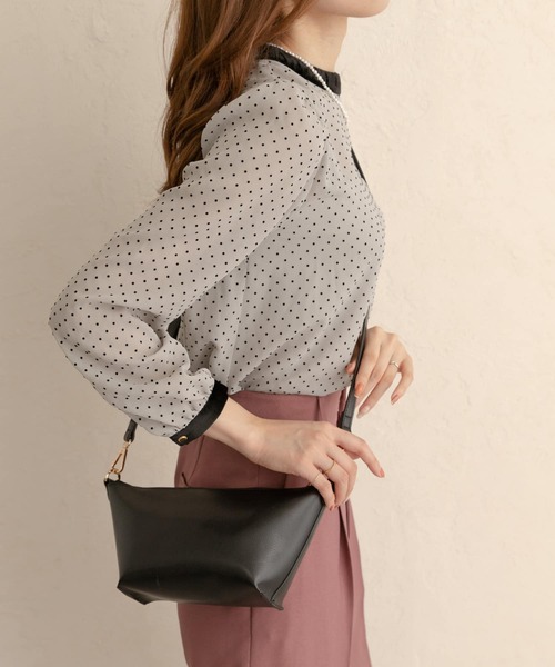 RODE SKO(ロデスコ)の「ポーチ付プチ3WAYトートバッグ(トートバッグ・レディース・ブラック/グレー系その他/ベージュ・ONE)」の6枚目の写真