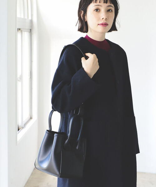 BEAMS LIGHTS(ビームスライツ)の「BEAMS LIGHTS / 2WAY キューブ BAG(ショルダーバッグ・レディース・ブラック/ベージュ・ONE SIZE)」の10枚目の写真