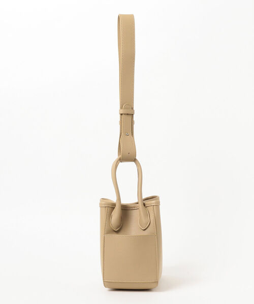BEAMS LIGHTS(ビームスライツ)の「BEAMS LIGHTS / 2WAY キューブ BAG(ショルダーバッグ・レディース・ブラック/ベージュ・ONE SIZE)」の13枚目の写真