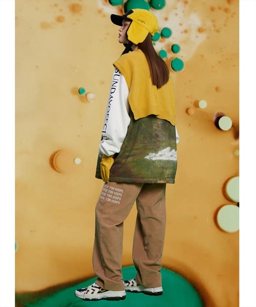 SUNDAYOFFCLUB（サンデイオフクラブ）の「SUNDAYOFFCLUB/サンデイオフクラブ/A Woodland Nymph MockNeck SweatShirts（スウェット・メンズ・ホワイト・MEDIUM/LARGE）」の4枚目の写真