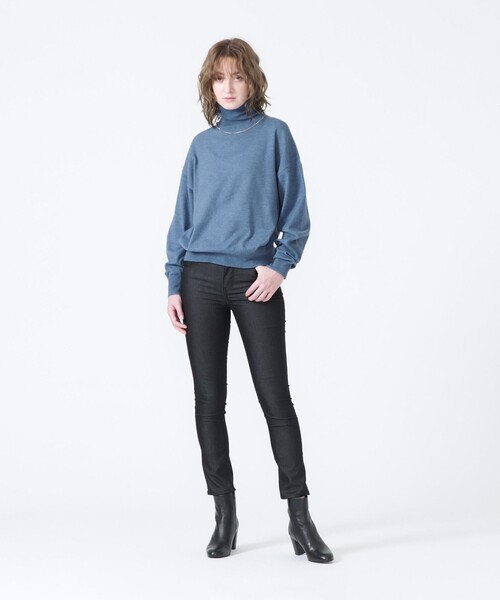 LOVELESS（ラブレス）の「チェーン付き オーバータートルニット（ニット/セーター・レディース・オフホワイト/ブラウン系その他5/ブルー系その他4・36）」の10枚目の写真