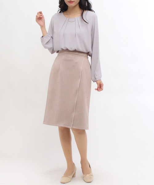 TRUDEA(トルディア)の「金具使いジョーゼットブラウス(シャツ/ブラウス・レディース・ピンクベージュ/ブラック/ライトグレー/モカ/ホワイト/ネイビー・LARGE/MEDIUM/SMALL)」の12枚目の写真