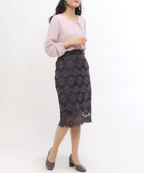 TRUDEA(トルディア)の「金具使いジョーゼットブラウス(シャツ/ブラウス・レディース・ピンクベージュ/ブラック/ライトグレー/モカ/ホワイト/ネイビー・LARGE/MEDIUM/SMALL)」の18枚目の写真