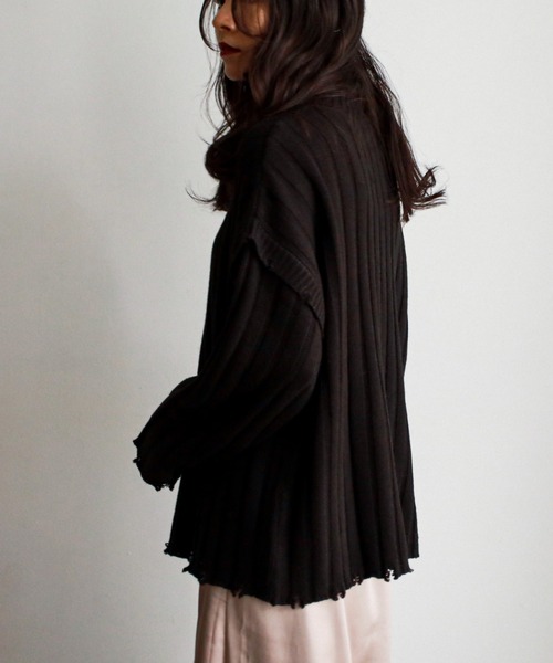 feepur（フェピュール）の「《ウォッシャブル》ダメージリブハイネックニット（ニット/セーター・レディース・ブラック/エンジ/オフホワイト/カーキ/グリーン・MEDIUM）」の4枚目の写真