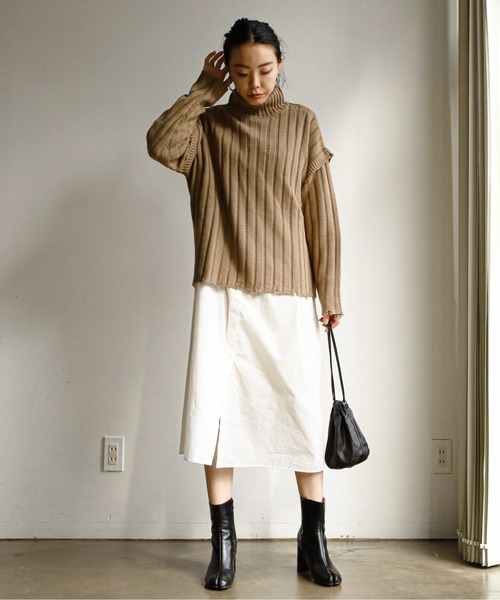 feepur（フェピュール）の「《ウォッシャブル》ダメージリブハイネックニット（ニット/セーター・レディース・ブラック/エンジ/オフホワイト/カーキ/グリーン・MEDIUM）」の15枚目の写真