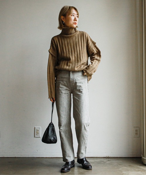 feepur（フェピュール）の「《ウォッシャブル》ダメージリブハイネックニット（ニット/セーター・レディース・ブラック/エンジ/オフホワイト/カーキ/グリーン・MEDIUM）」の13枚目の写真