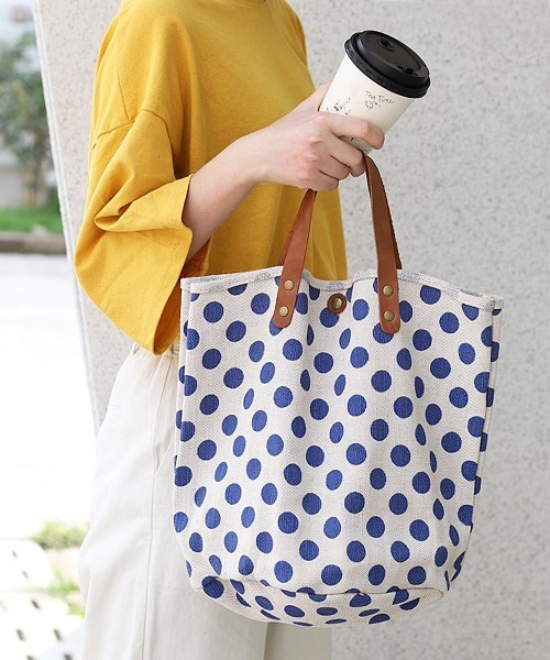 Fun & Daily（ファンアンドデイリー）の「F&D : ドットキャンバスハンドバッグ（ハンドバッグ・レディース・ブラック/ネイビー・FREE）」の8枚目の写真