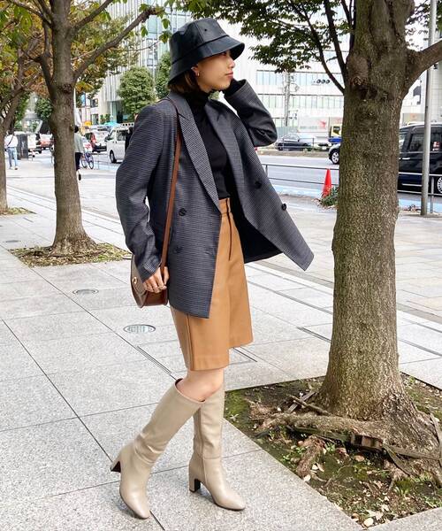 AG by aquagirl(エージーバイアクアガール)の「◆シンセティックレザーショートパンツ【WEB限定サイズ】(その他パンツ・レディース・ブラック/ブラウン系・38/36)」の14枚目の写真